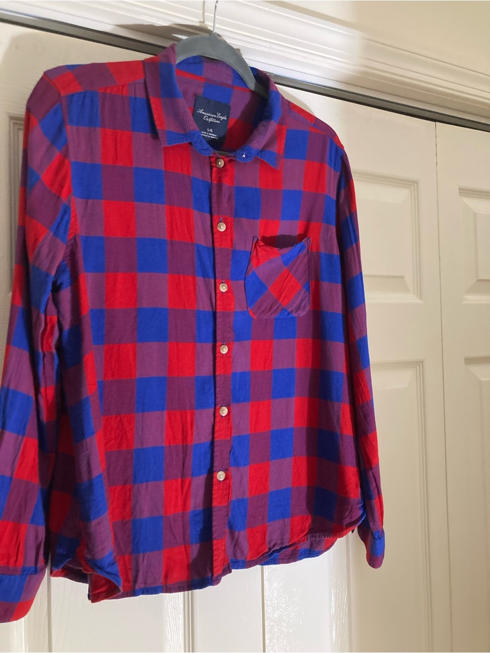 American Eagle Outfitters Red and Blue Plaid Button-Up Shirt